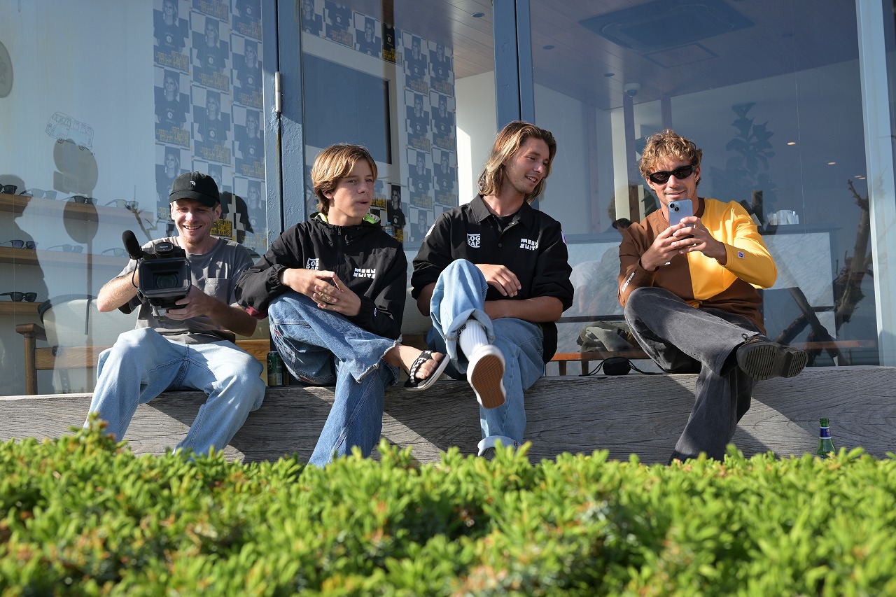 LOG RAP × MOON WETSUITS