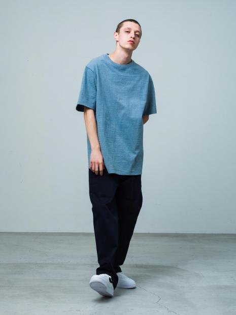 44)	
Tee	¥23,100 
Pants	¥22,000▶buy
Shoes	¥11,000 
Necklace	¥220,000 ▶buy


