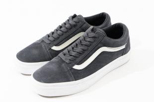 VANS Exclusive for RHC
Old School