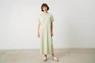 ATON×RHC
Dolman Sleeve Dress