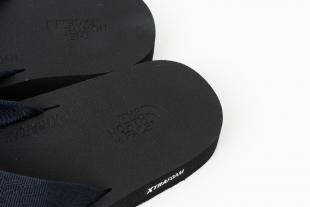 THE NORTH FACE
Fluffy Flip-Flop