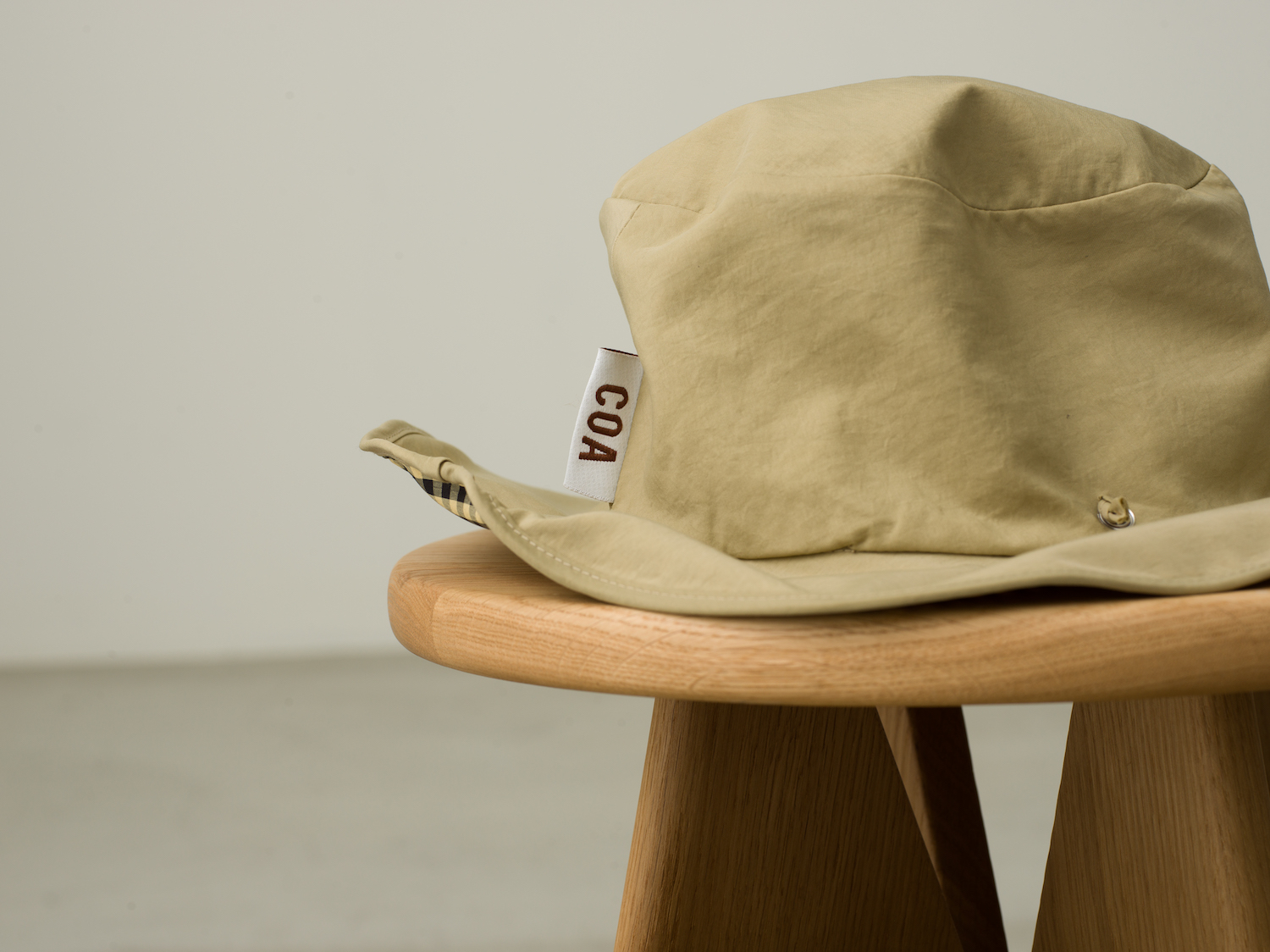 Drawstring Backpack & Reversible Fodable Hat
