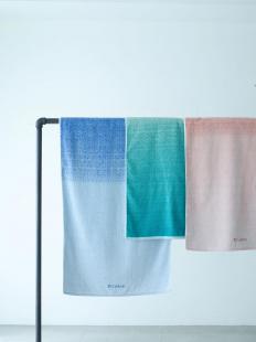 Gradation Beach Towel/Blanket