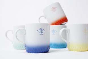 Dia Logo Spray Mug