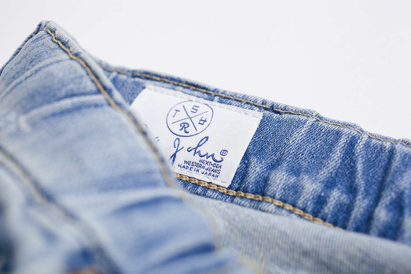 Jog Slim Tapered Jeans & Reversible Boa Jacket 
